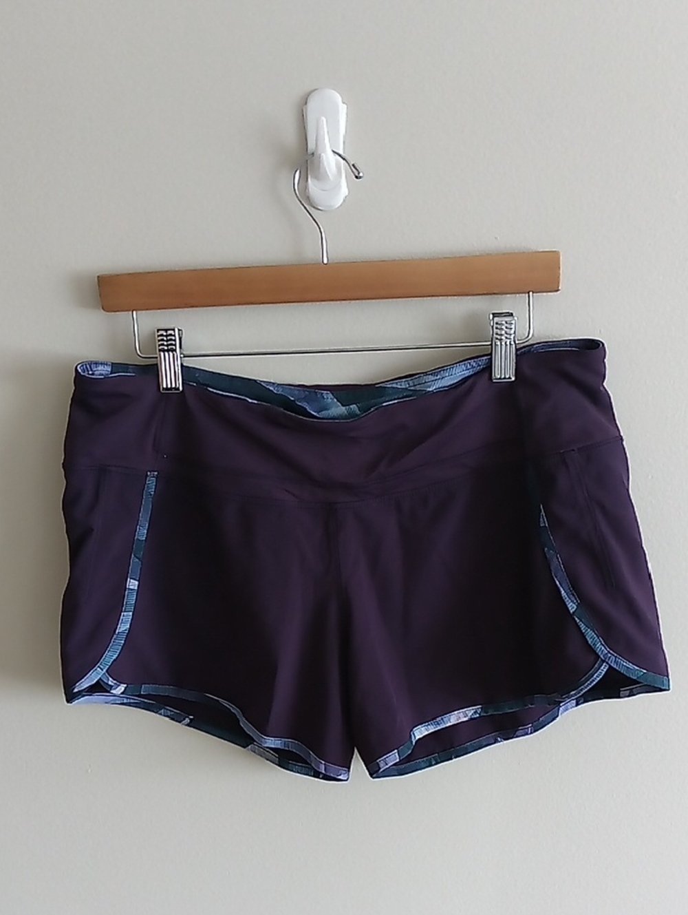 Lululemon Run Times Fully Lined Shorts Size 10 Deep Purple Multicolor Trim